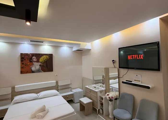 Jacuzzi Escape Apartment *