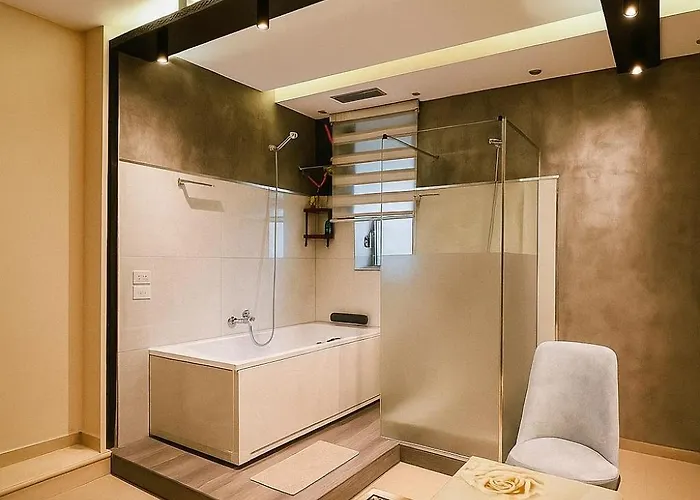 Jacuzzi Escape Apartment Tirana
